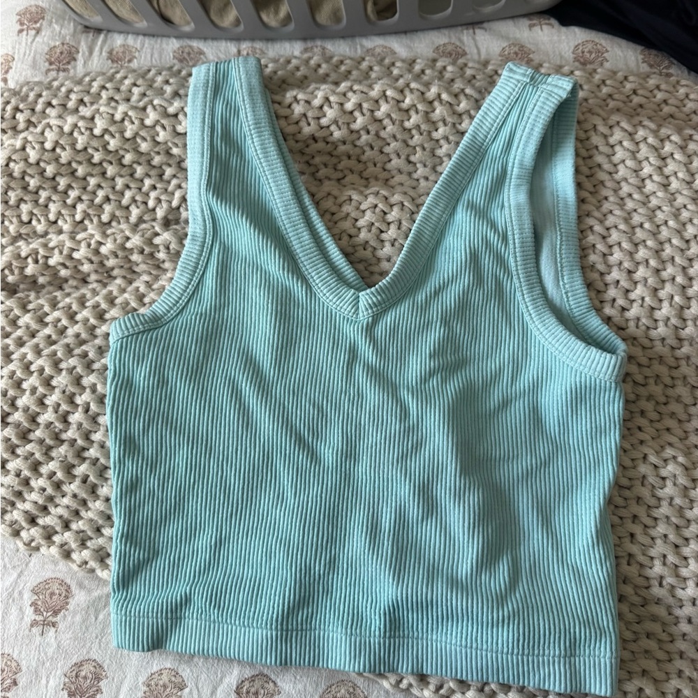 Old Navy V neck workout tank